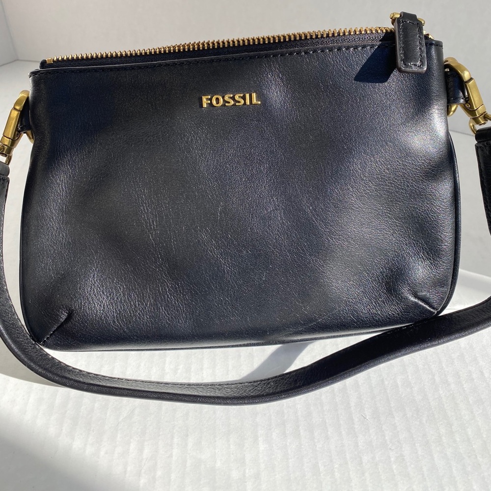 Fossil Black leather Memoir Zip  bag /wristlet